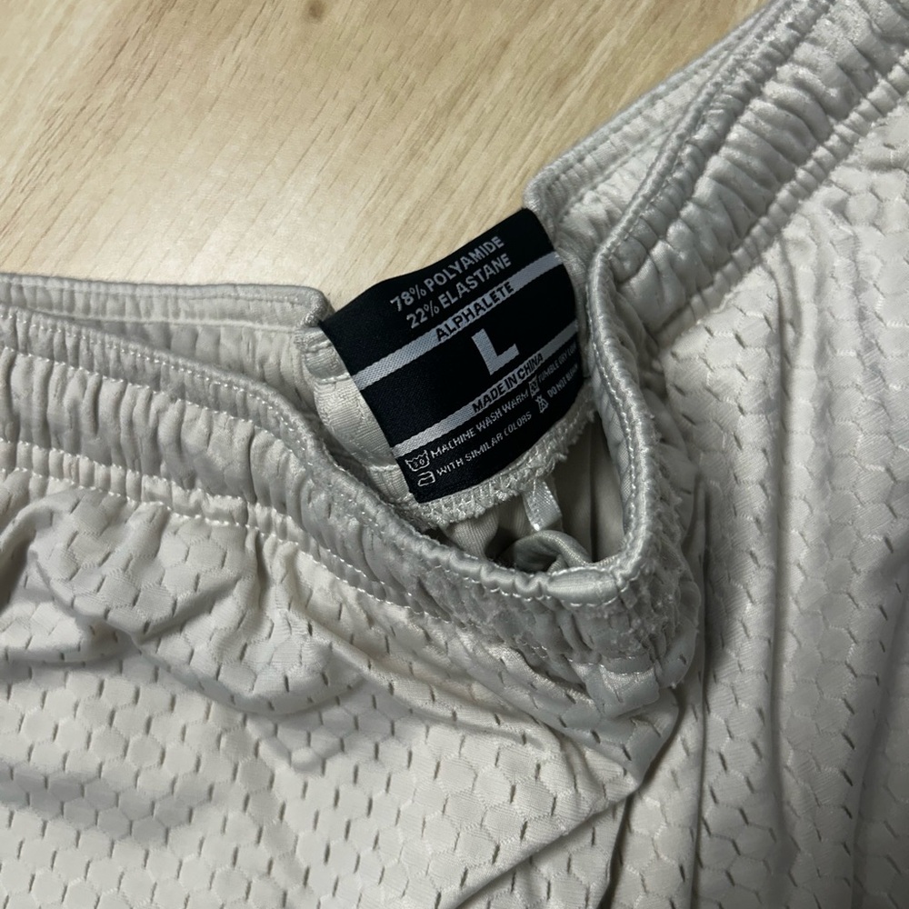 ALPHALETE MESH SHORT
Color - off white/cream - Picture 6 of 7
